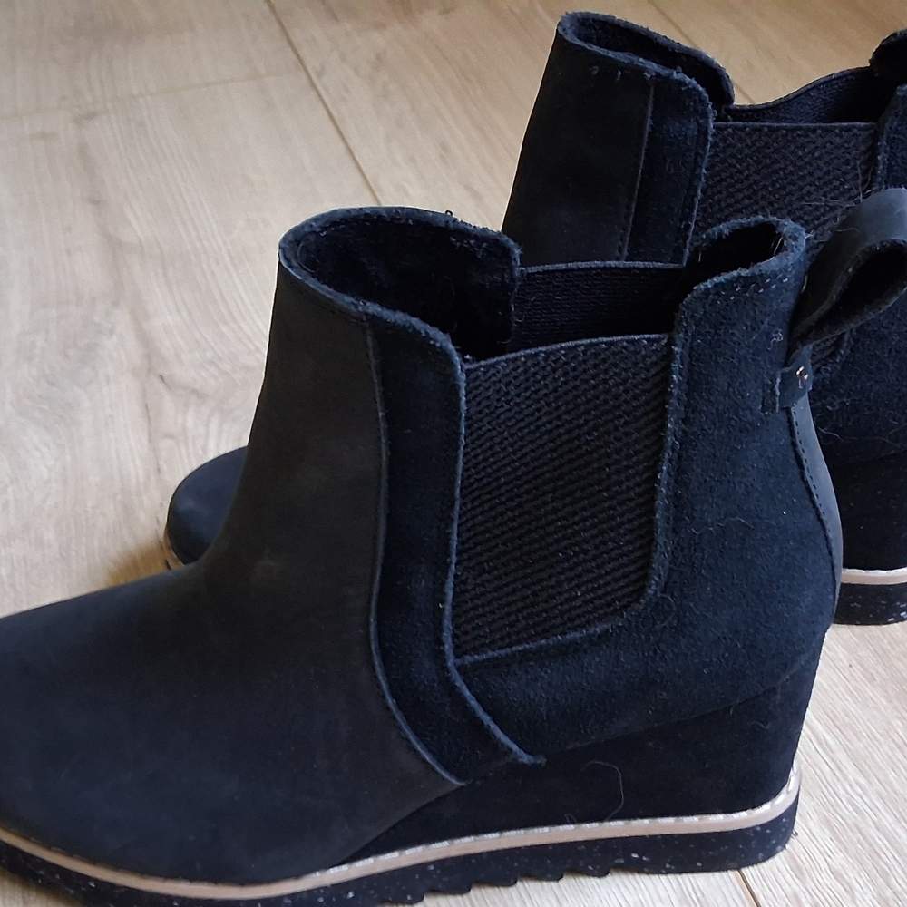 Toms Black Heeled Boots